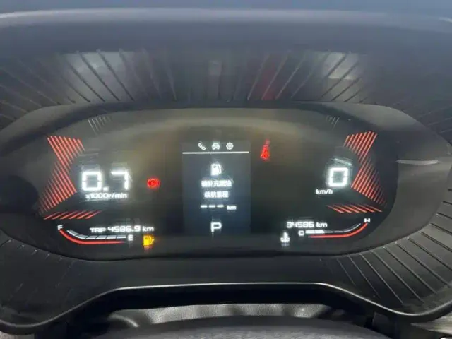Wuling Asta — Фото автомобиля 12
