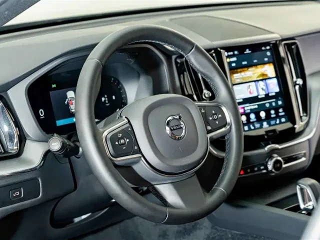 Volvo XC60 — Фото автомобиля 10
