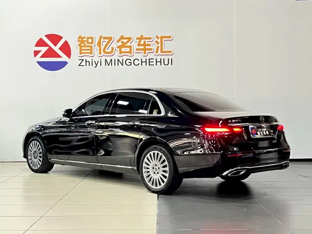 Mercedes-Benz E-Class — Фото автомобиля 10