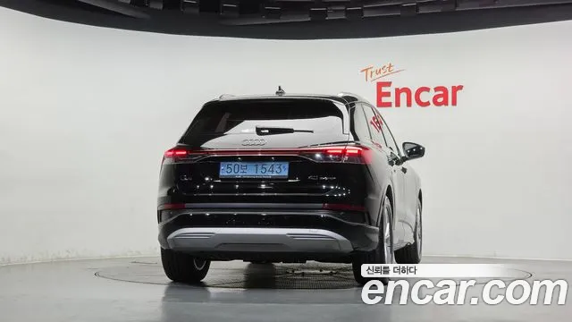 Audi Q4 e-tron F4 — Фото автомобиля 3