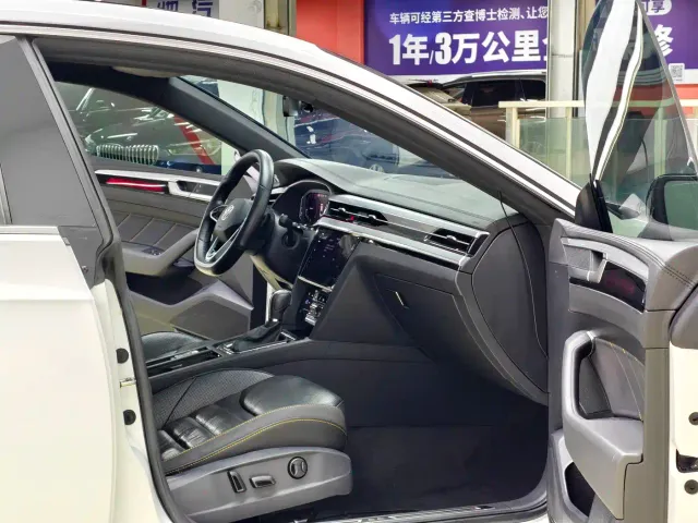 Volkswagen CC — Фото автомобиля 9