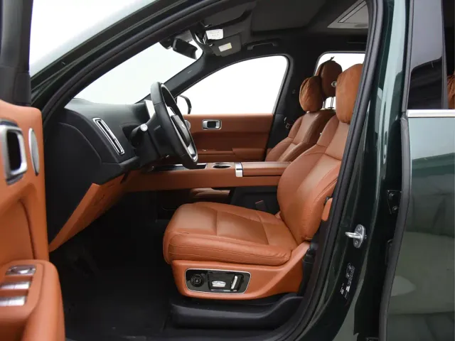 Li Auto L9 — Фото автомобиля 19