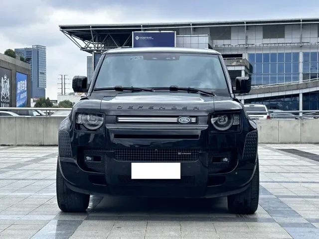 Land Rover Defender — Фото автомобиля 2