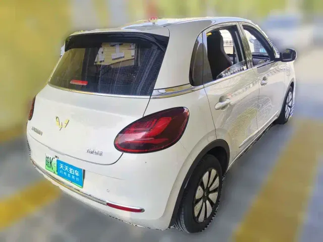 Wuling Bingo — Фото автомобиля 2