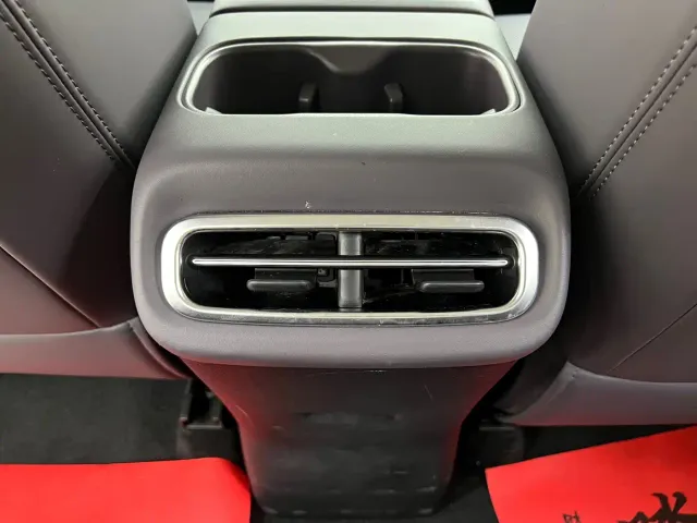 Leapmotor C10 — Фото автомобиля 18