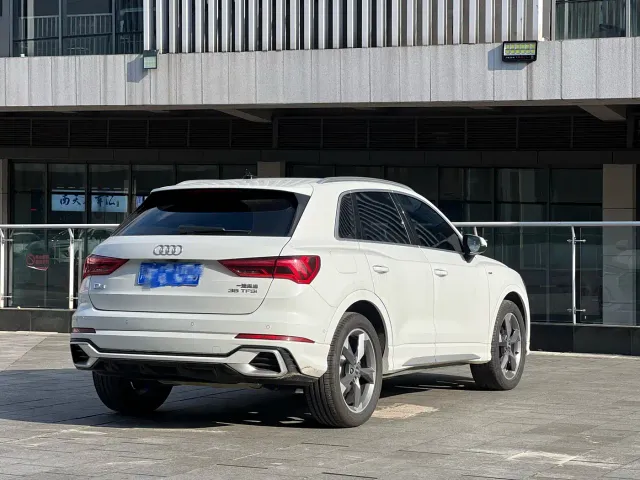 Audi Q3 — Фото автомобиля 4