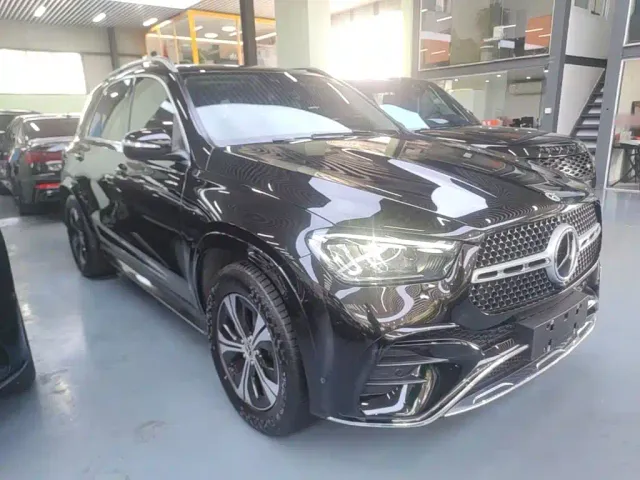 Mercedes-Benz GLE-Class — Фото автомобиля 3