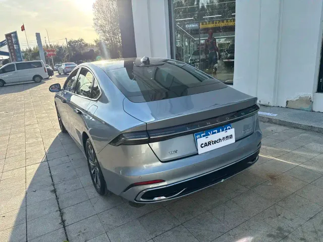 Lincoln Z — Фото автомобиля 6