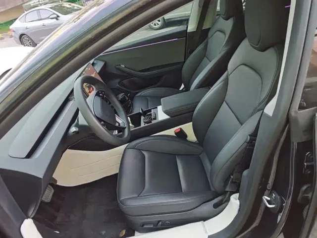 Tesla Model 3 — Фото автомобиля 14