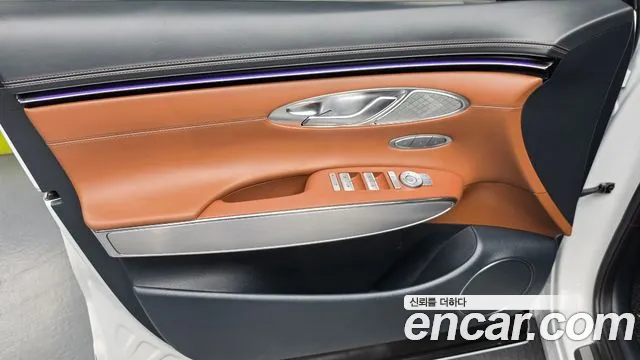 Genesis GV70 — Фото автомобиля 13