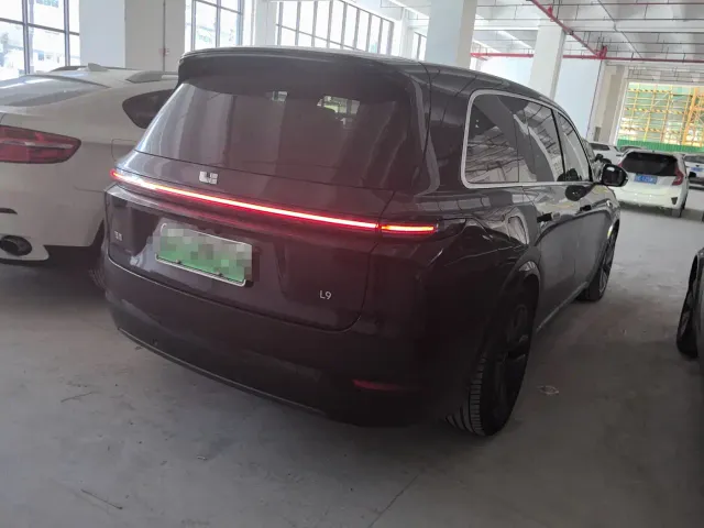 Li Auto L9 — Фото автомобиля 4