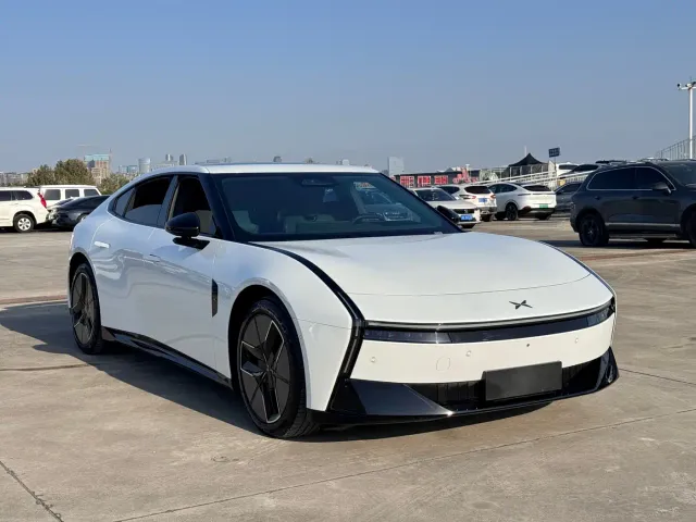 Xpeng P7 — Фото автомобиля 2