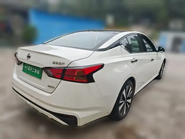 Nissan Teana — Фото автомобиля 6