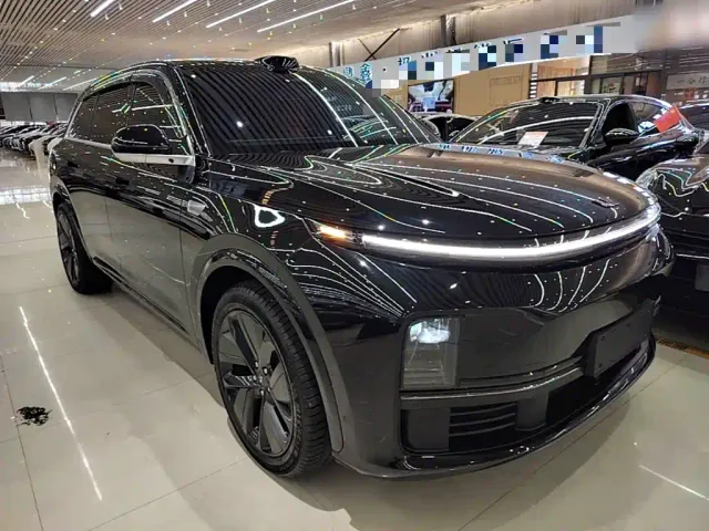 Li Auto L7 — Фото автомобиля 3