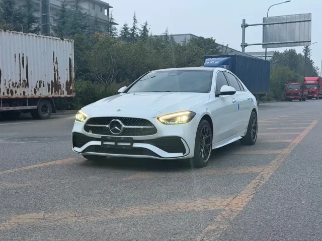 Фотография автомобиля — Mercedes-Benz C-Class