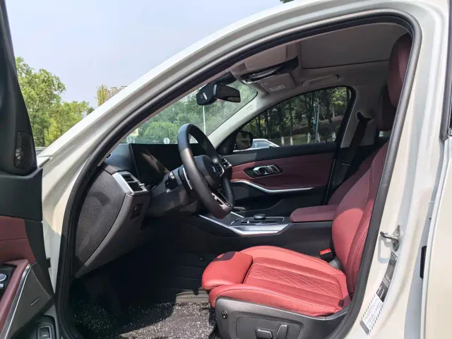 BMW 3 Series — Фото автомобиля 6