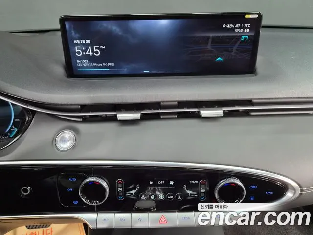 Genesis GV70 Electrified — Фото автомобиля 18