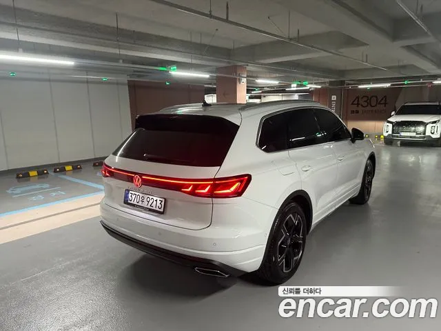 Volkswagen Touareg Touareg 3 поколение 3.0 TDI Prestige — Фото автомобиля 2