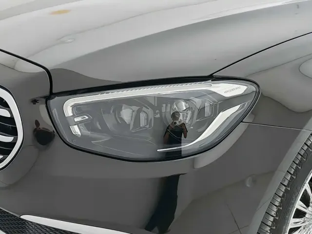Mercedes-Benz E-Class — Фото автомобиля 17