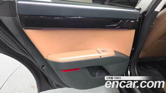 Hyundai Grandeur Grandeur (GN7) 3.5 Бензин 4WD — Фото автомобиля 19