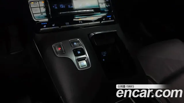 Hyundai Grandeur (New) Hybrid — Фото автомобиля 9
