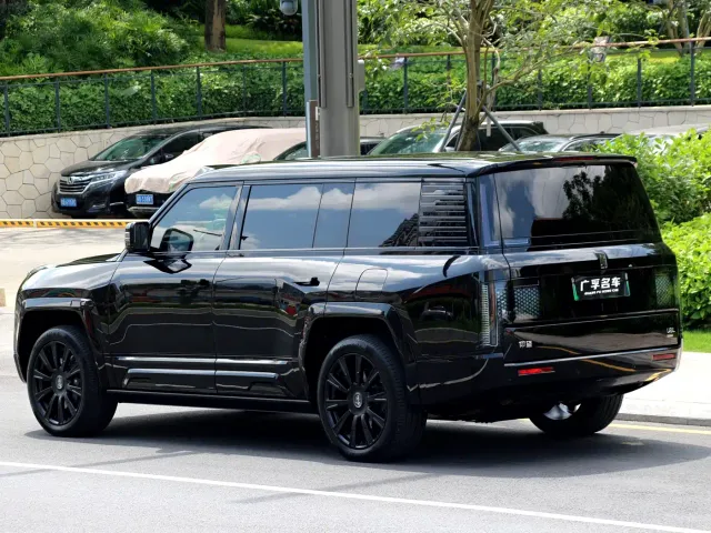 BYD U8L — Фото автомобиля 3