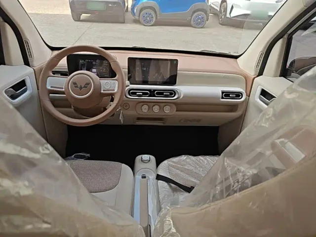 Wuling Hongguang Mini EV — Фото автомобиля 9