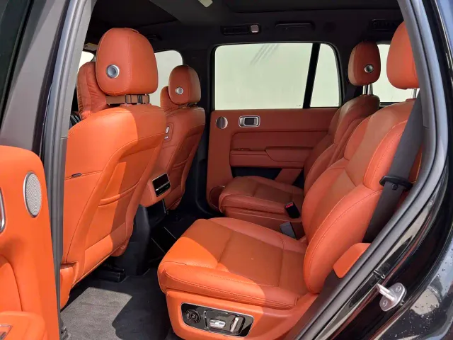 Li Auto L8 — Фото автомобиля 8