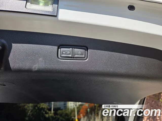 Genesis GV70 — Фото автомобиля 10