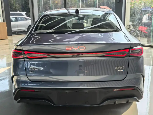 BYD Seal 06 — Фото автомобиля 13