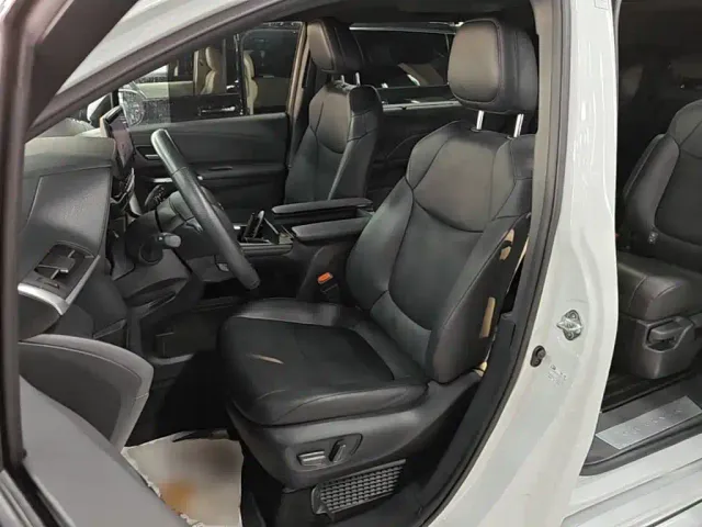 Toyota Granvia — Фото автомобиля 14
