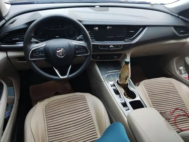 Buick Regal — Фото автомобиля 12