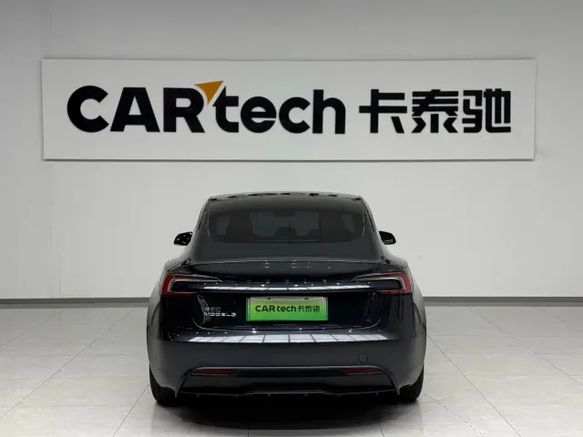 Tesla Model 3 — Фото автомобиля 4