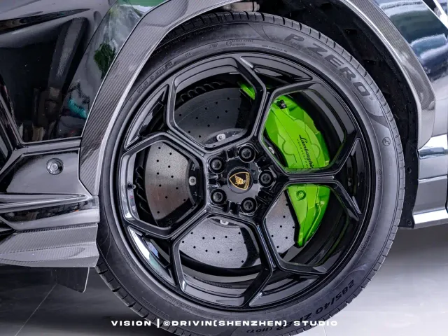 Lamborghini Urus — Фото автомобиля 7