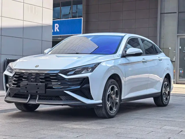 Фотография автомобиля — Dongfeng Yixuan
