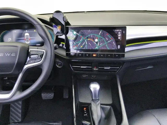 Roewe i5 — Фото автомобиля 13