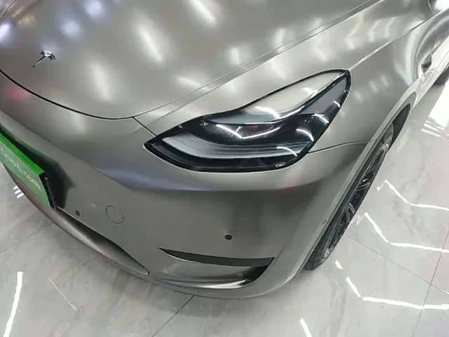 Tesla Model Y — Фото автомобиля 23