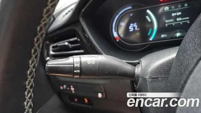 Kia Niro — Фото автомобиля 28