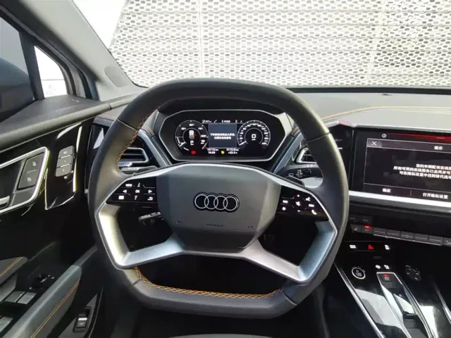 Audi Q4 e-tron — Фото автомобиля 17