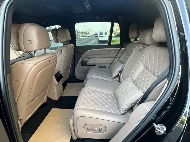 Li Auto L8 — Фото автомобиля 8