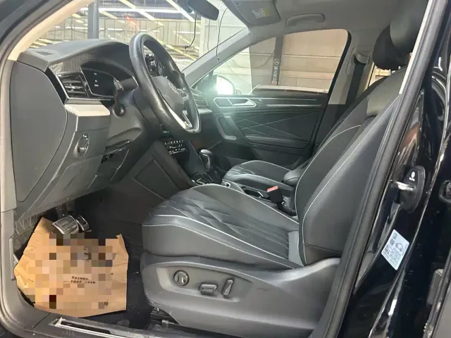 Volkswagen Tiguan L — Фото автомобиля 4
