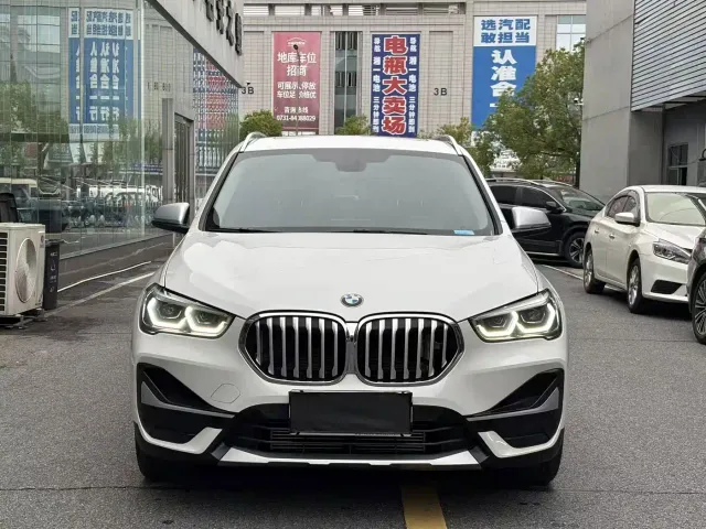 BMW X1 — Фото автомобиля 2