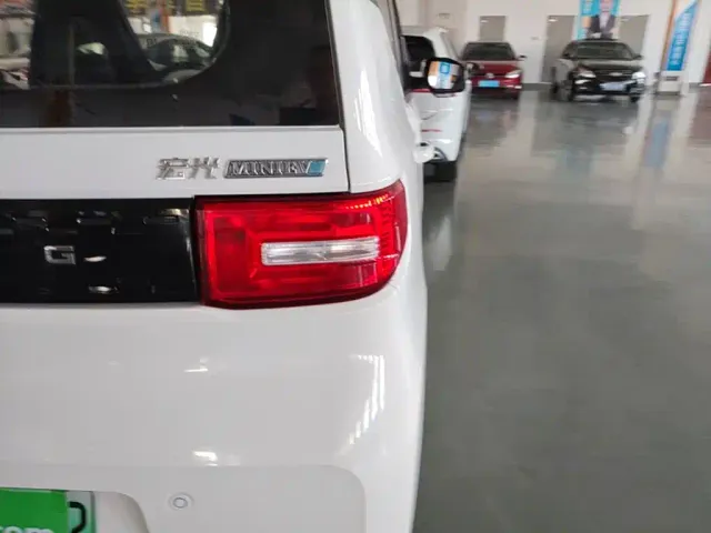 Wuling Hongguang Mini EV — Фото автомобиля 7