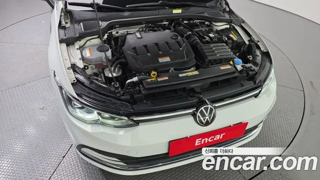 Volkswagen Golf Golf 8 поколение 2.0 TDI Prestige — Фото автомобиля 6