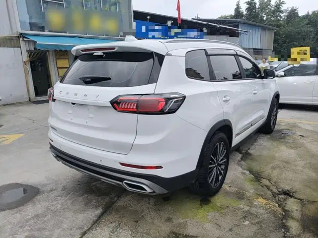 Chery Tiggo 8 — Фото автомобиля 6