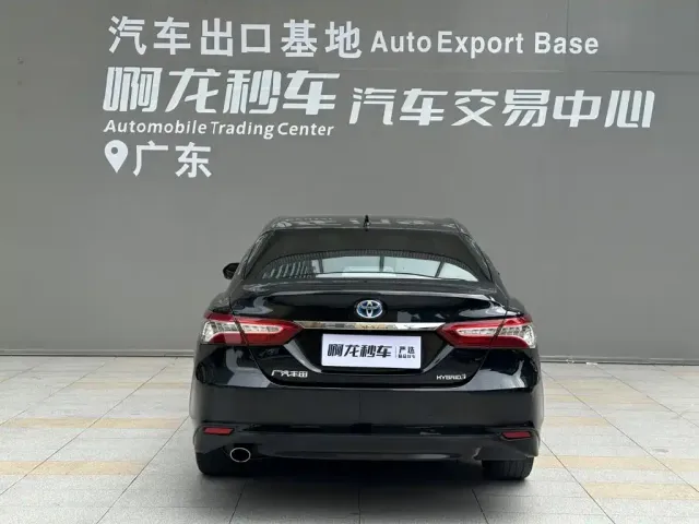 Toyota Camry — Фото автомобиля 4