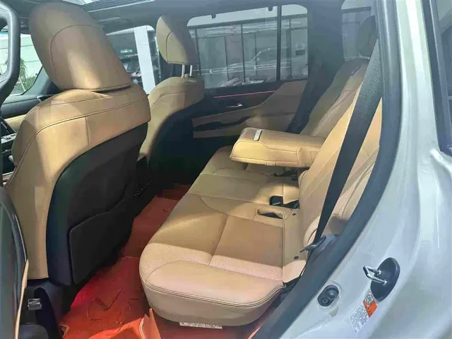 Lexus LX — Фото автомобиля 12