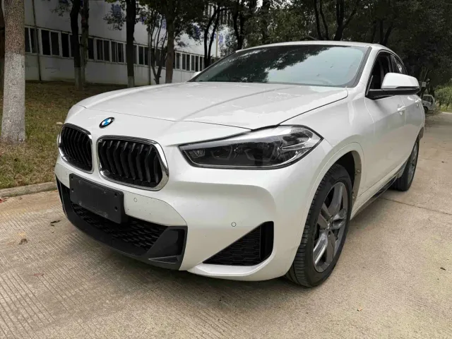 Фотография автомобиля — BMW X2