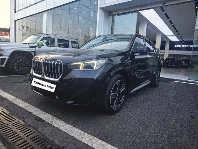 Фотография автомобиля — BMW X1