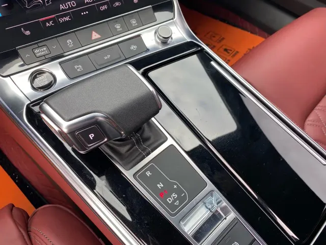 Audi A7L — Фото автомобиля 12